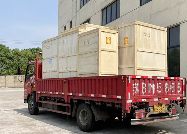 定壓補(bǔ)水機(jī)組2套和全自動(dòng)加藥裝置4套出口發(fā)貨墨西哥！